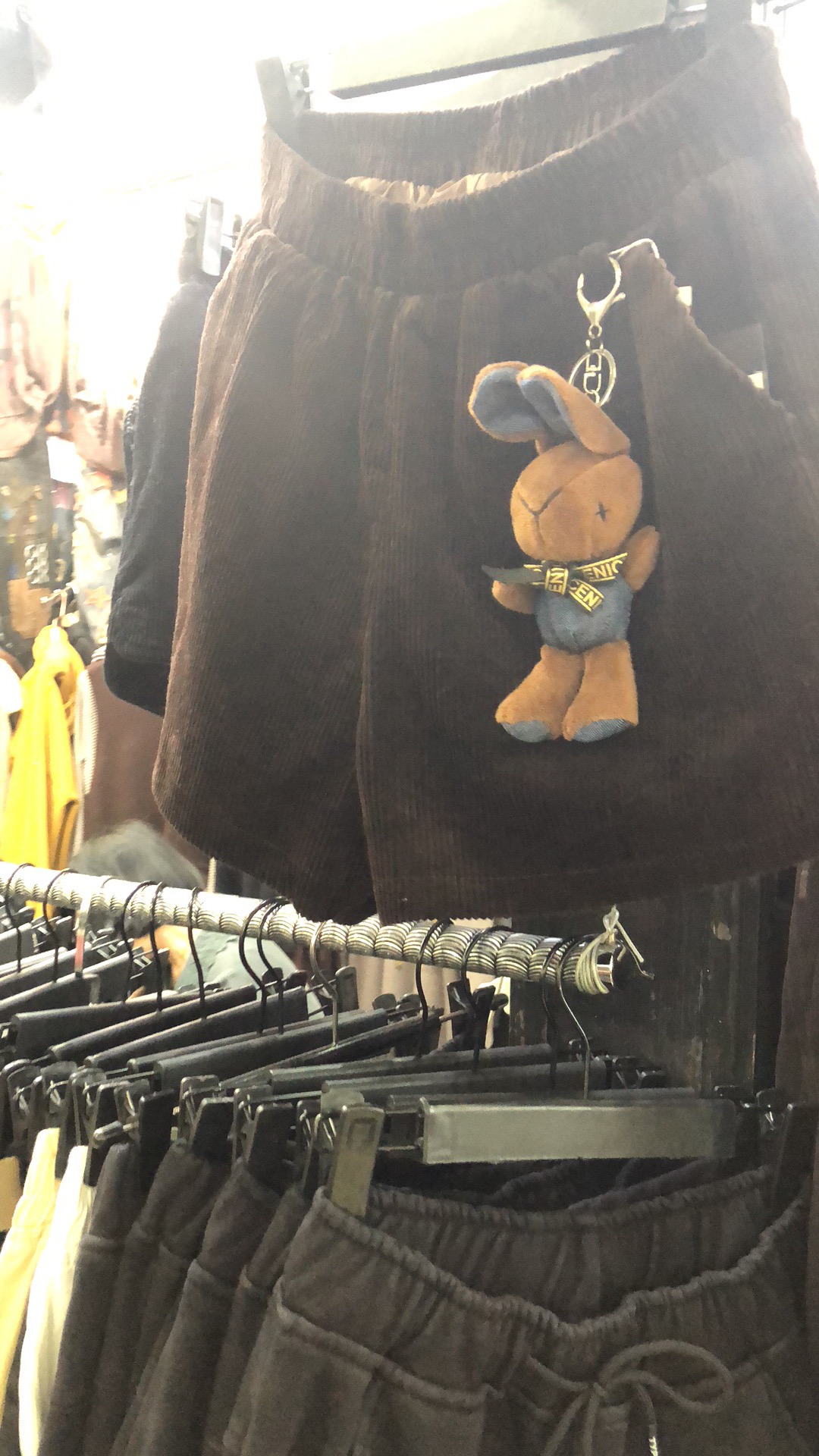 2018灯芯绒兔子短裤