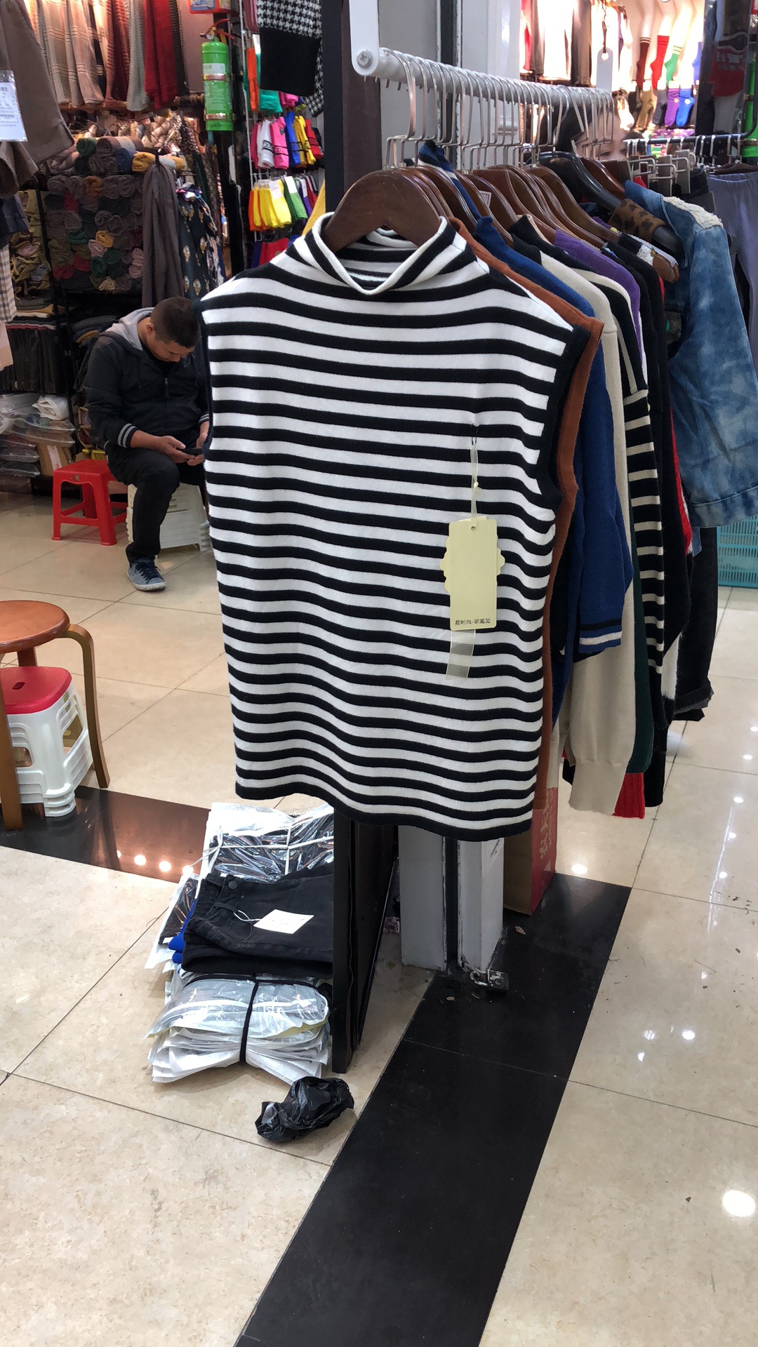 2018秋冬女士条纹无袖高领背心