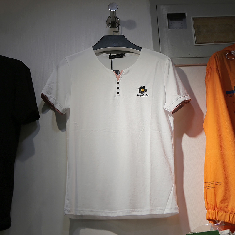 男士时尚休闲圆领纯色刺绣小菊花图案短袖T恤