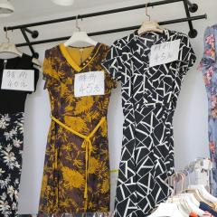 中老年大摆连衣裙大码遮肉妈妈装短袖夏装40岁50过膝洋气遮肚长裙