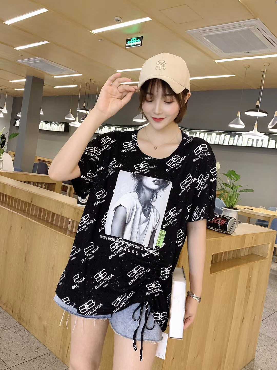 新款韩版人物印花T恤女圆领套头设计感抽绳短袖宽松上衣