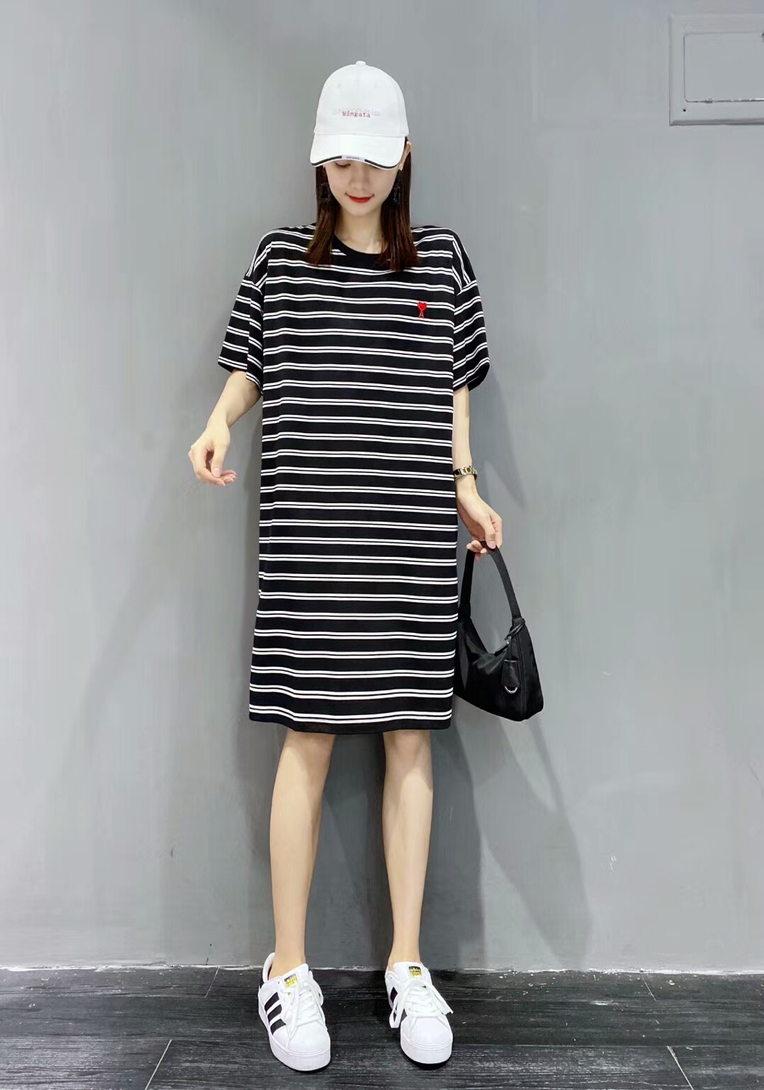 欧洲站大码黑白条纹连衣裙女夏2020年宽松显瘦中长款气质休闲裙子