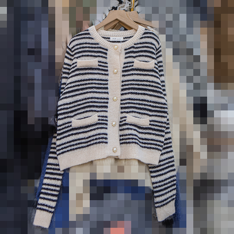 秋冬新款毛衣开衫女外穿时尚洋气条纹针织衫外套