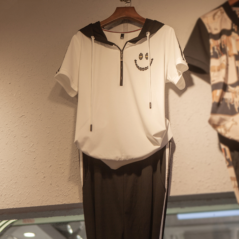 笑脸图案新款时尚宽松短袖开衫名牌休闲服两件套潮