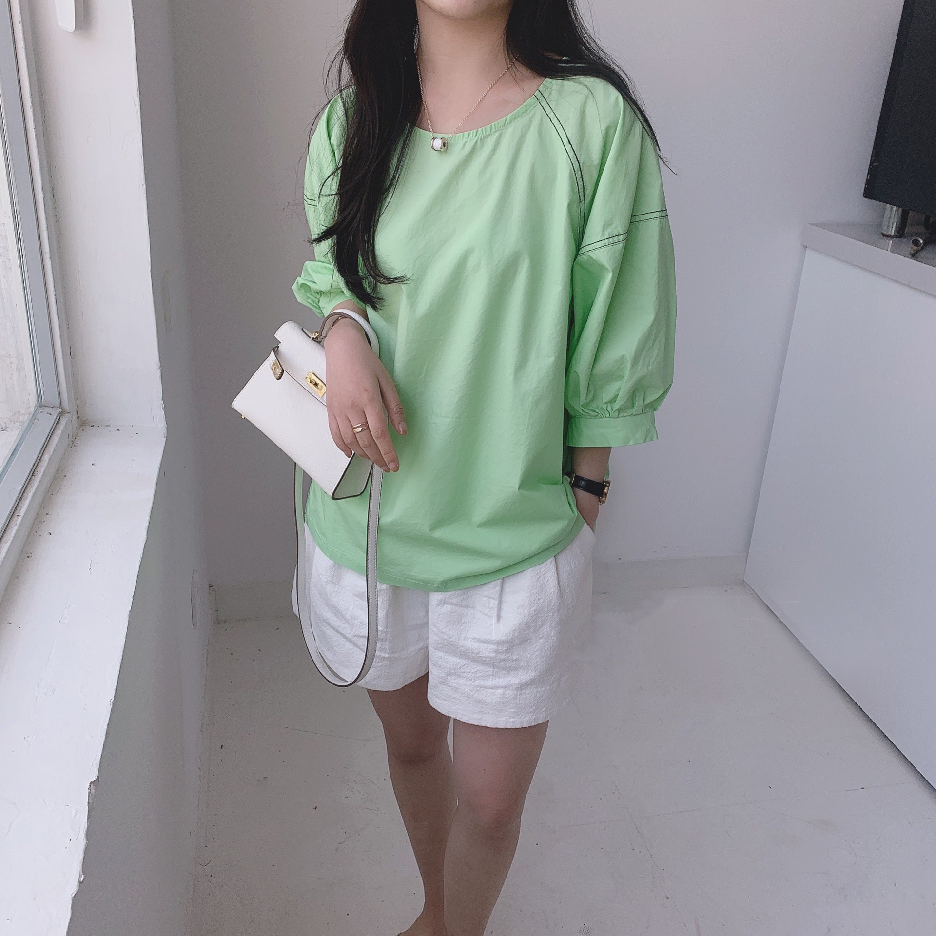 明线设计圆领套头纯色衬衣女韩版宽显瘦气质娃娃衫
