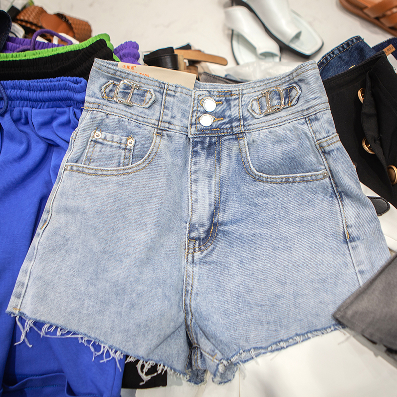 夏装新款两侧开叉宽松韩范显瘦百搭ins高腰A字牛仔短裤女潮