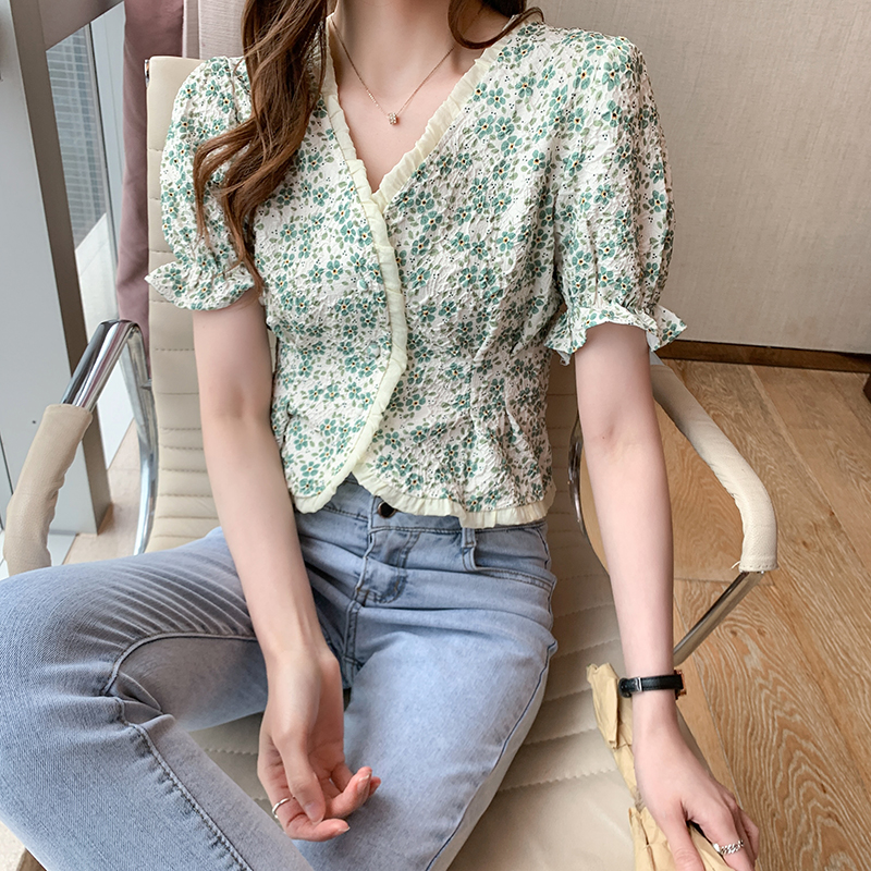 不规则碎花衬衫女设计感小众夏年新款木耳边v领衬衣短袖上衣