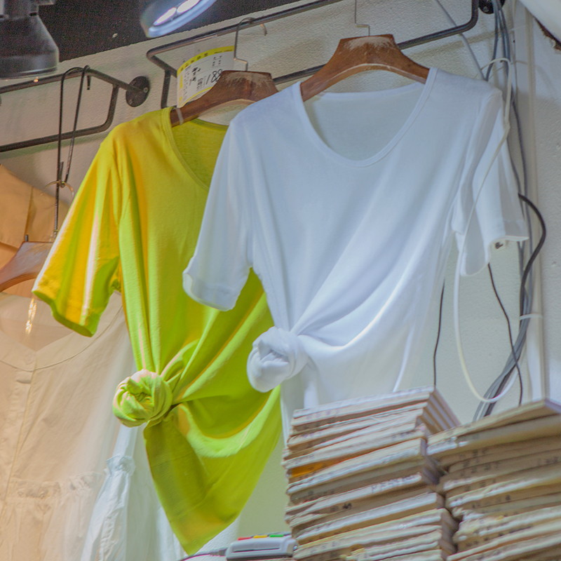 短袖T恤夏季纯色宽松休闲柔软舒适V领慵懒简单锁骨T恤女