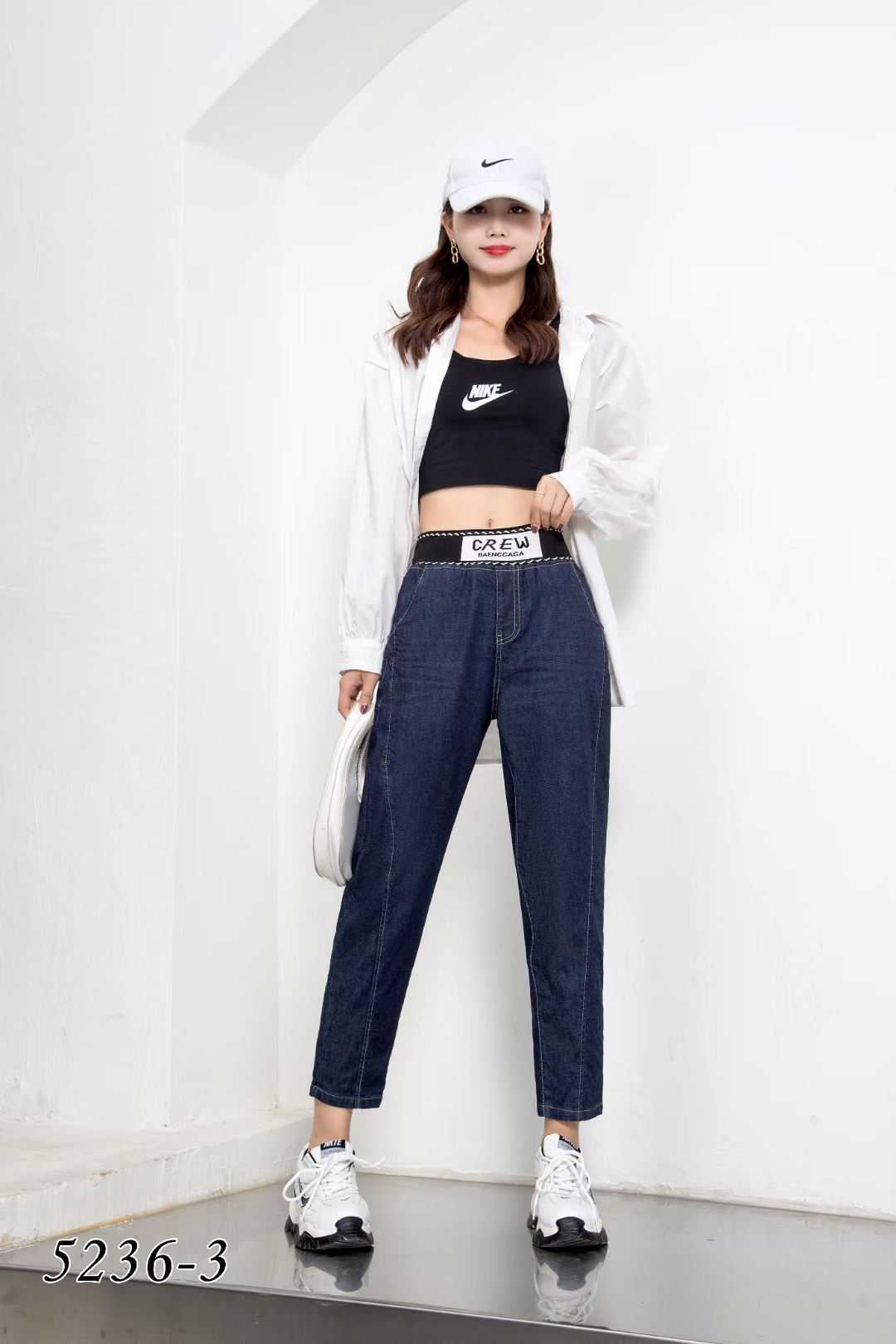 百搭显瘦松紧中腰休闲牛仔垮裤