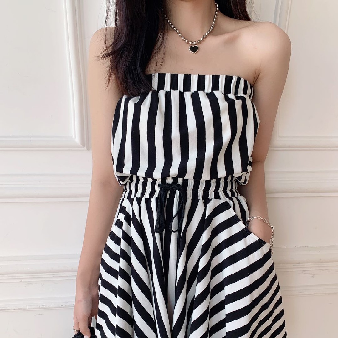 新款韩系条纹抹胸收腰显瘦修身气质女神范休闲度假连衣裙夏