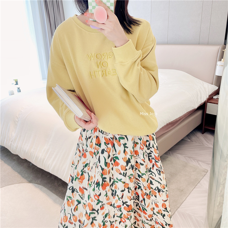 国货之光字母刺绣卫衣显白嫩黄休闲宽松套头衫女