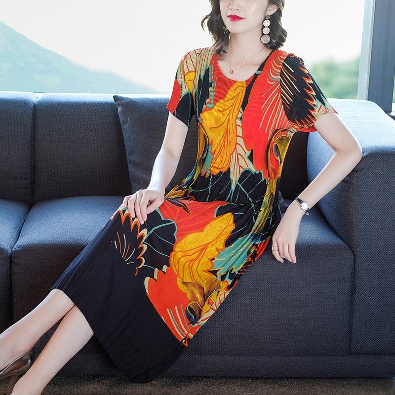 新款夏季民族风褶皱宽松显瘦百褶裙短袖印花中长款妈妈连衣裙