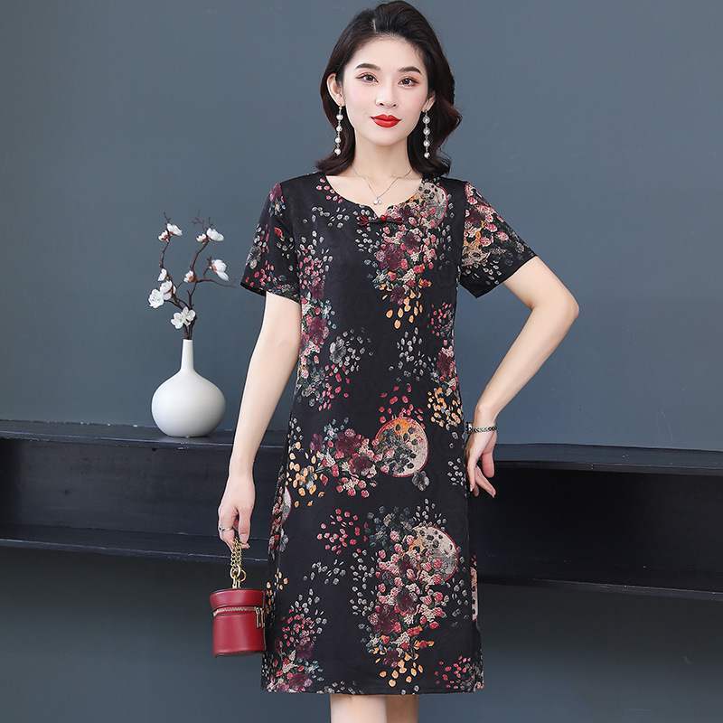 女装妈妈装连衣裙夏季洋气衣服中老年女过膝高