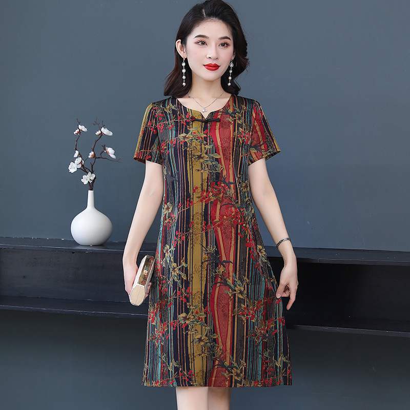 中年妈妈装夏季新款短袖连衣裙洋气大码女装裙子老年人时尚中长裙