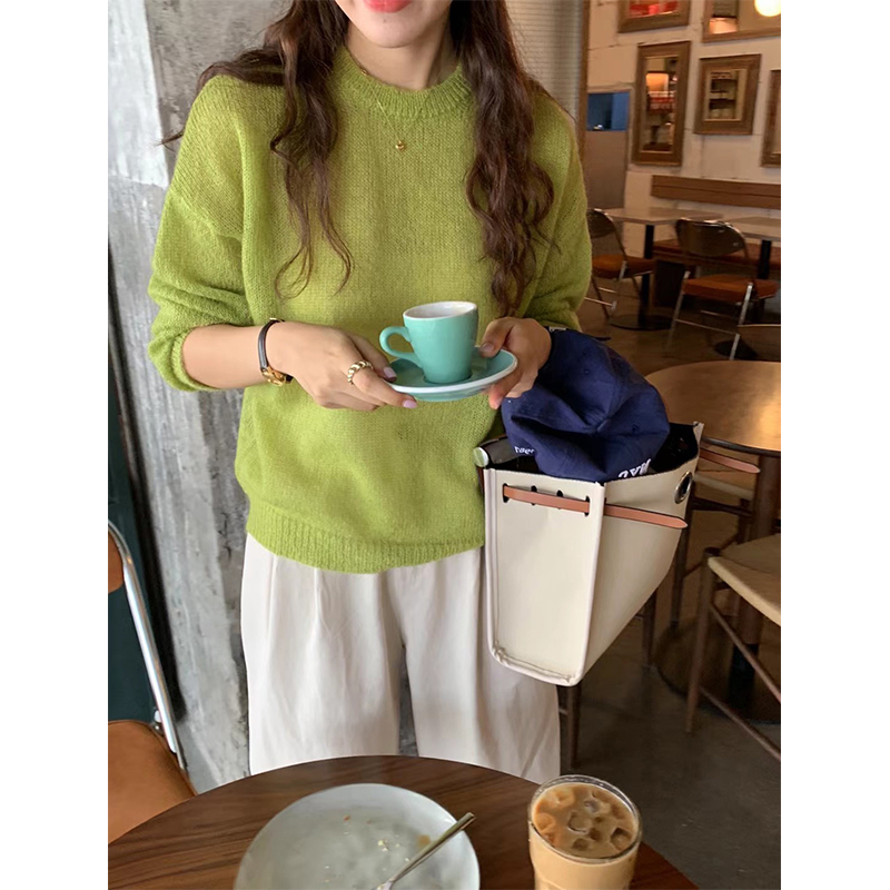 韩国牛油果绿色马海毛套头毛衣女秋装新款圆领百搭洋气打底针织衫
