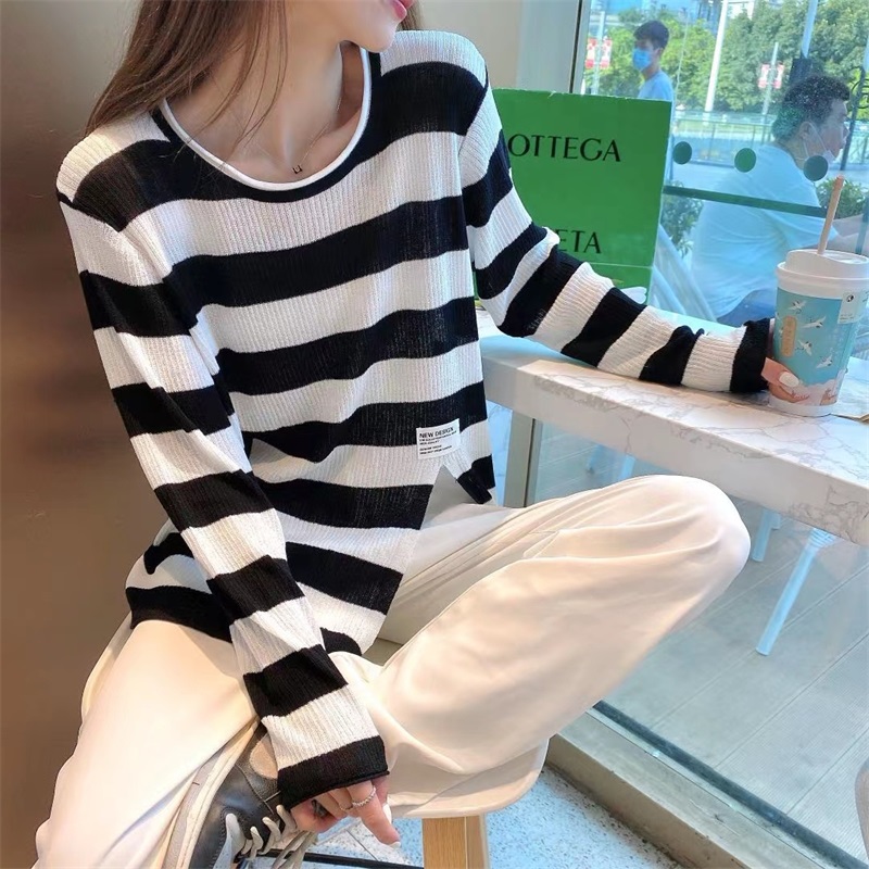 长袖条纹开叉设计感宽松针织衫女早秋新款韩版圆领防晒薄款上衣潮