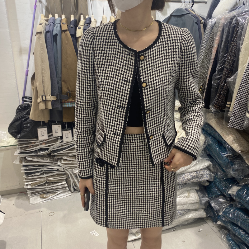 秋装新时尚 轻熟风千鸟格小香风短外套+半身裙套装女潮