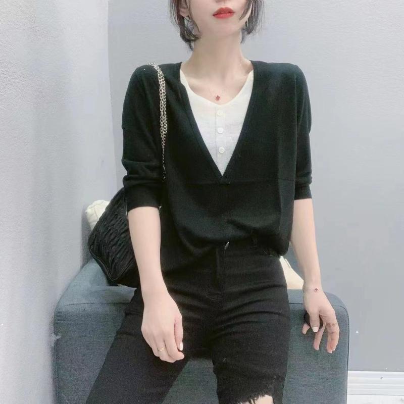 细羊毛假两件拼接撞色V领纽扣针织衫女秋装宽松套头上衣薄打底衫