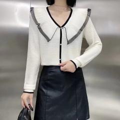 小香风羊毛衫女新款时尚洋气打底衫百搭套头显瘦V领针织衫毛衣