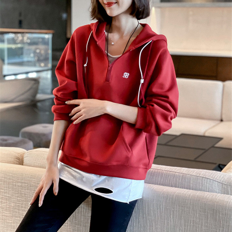 欧洲站时尚红色连帽上衣秋季新款宽松显瘦减龄卫衣女