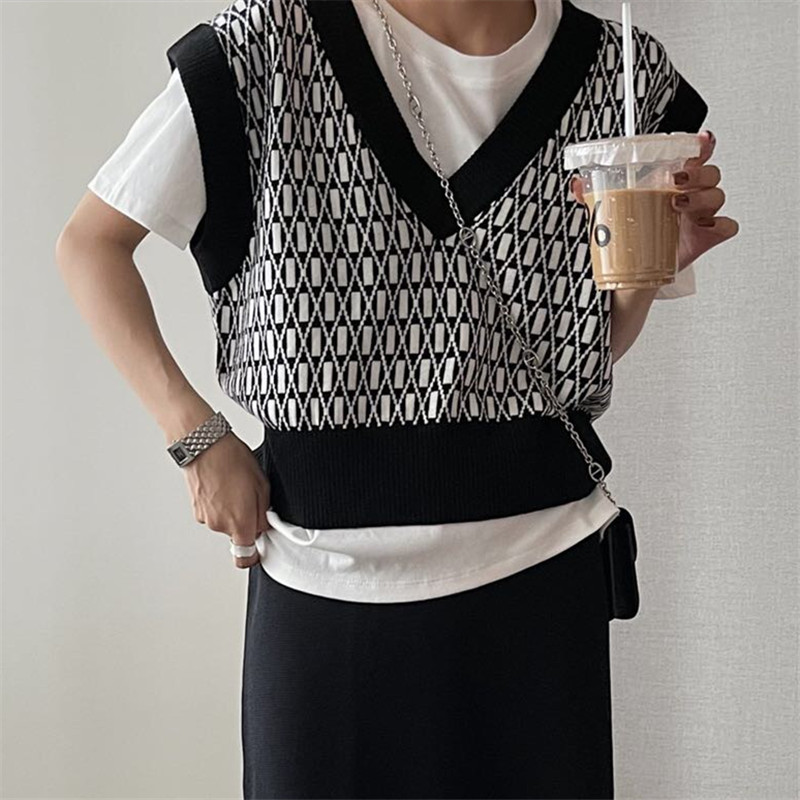 秋装新款撞色V领设计感小众宽松显瘦百搭针织马甲背心女潮