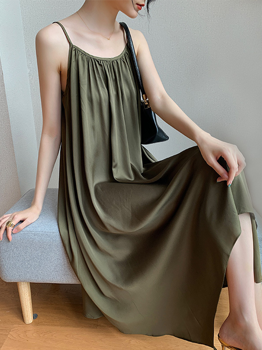 吊带连衣裙女夏大摆版性感宽松雪纺真丝缎面