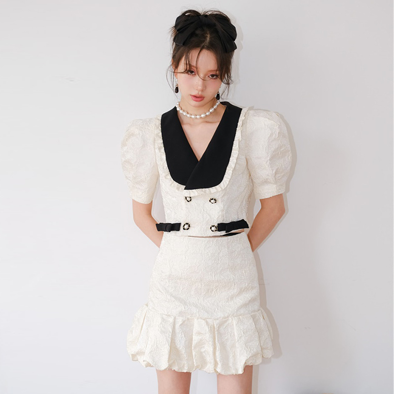 夏季套装女夏小众设计感小个子显瘦新款短袖上衣半身裙两件套