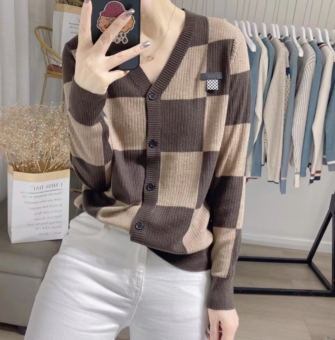 新款V领长袖格子羊毛针织开衫女韩版宽松显瘦毛衣女外套