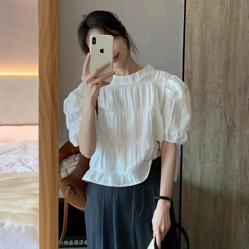 白色法式褶皱泡泡袖上衣女夏季新款复古小衫别致衬衫