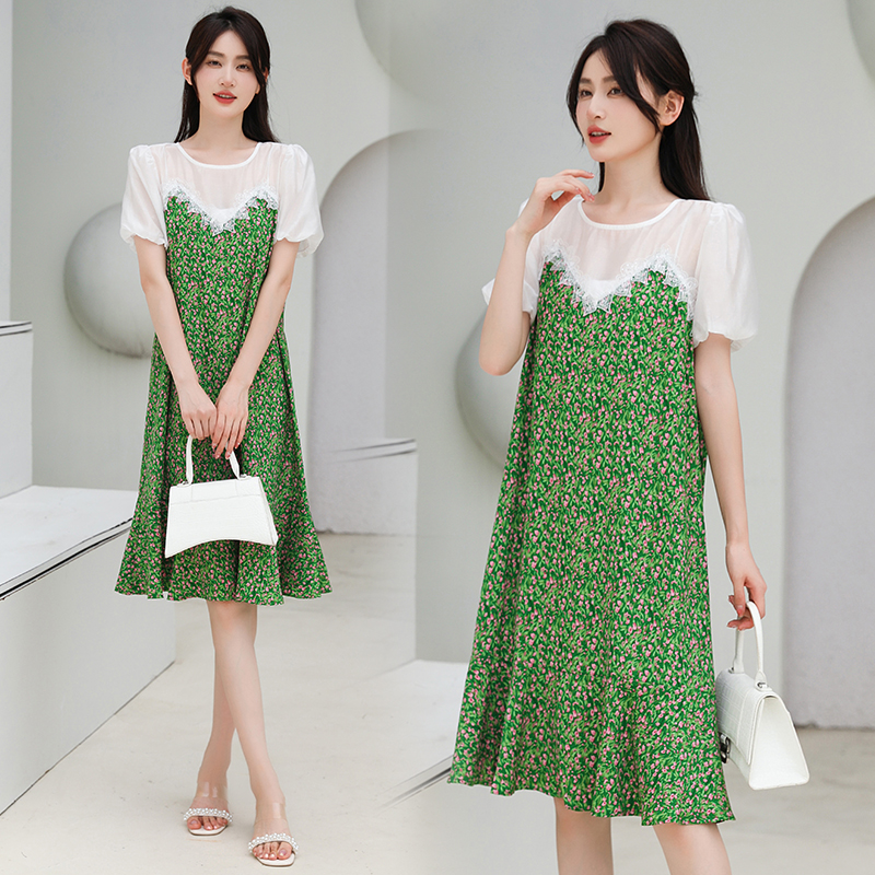假两件拼接花朵连衣裙女夏新款减龄甜美荷叶边裙子