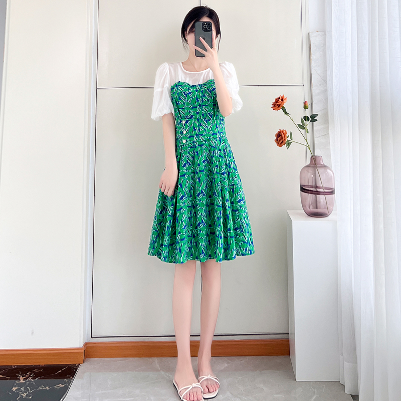 雪纺拼接撞色绿色泡泡袖短袖裙新款女装夏季中长款连衣裙女