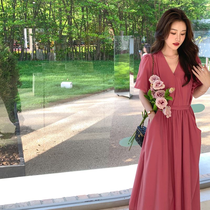 蔓越莓粉显瘦V领连衣裙女夏新款气质收腰高级感温柔风茶歇裙