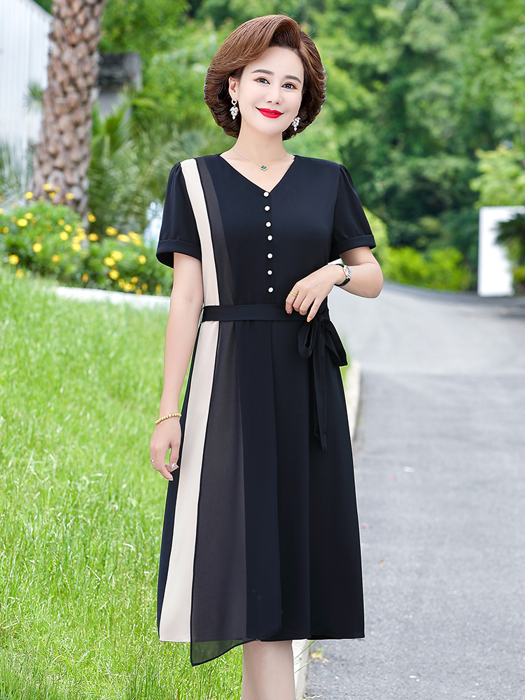 中年妈妈夏季连衣裙40岁50中年妇女洋气高贵雪纺大码裙子中长款裙