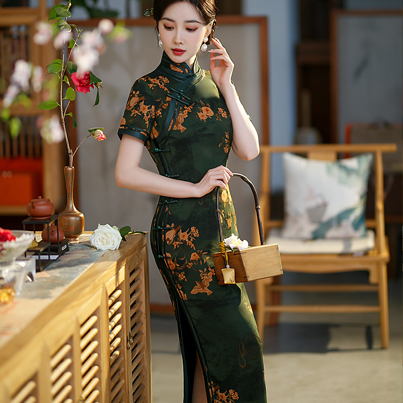 新款女夏年轻少女气质高端中国风改良侧八扣旗袍碎花连衣裙