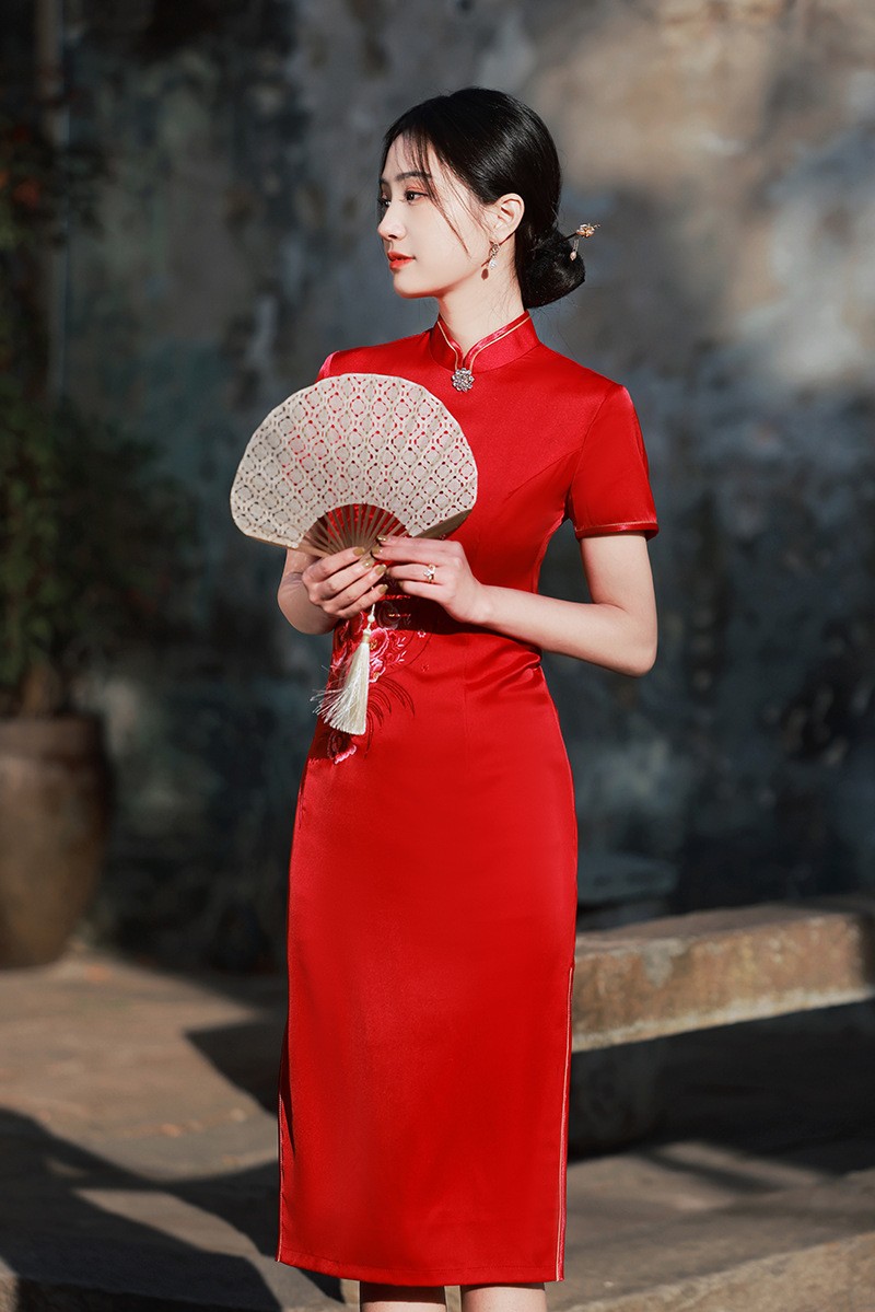 红色旗袍女夏季年轻款气质高端缎面妈妈婚宴装敬酒服新娘结婚礼服