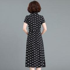 年轻妈妈夏装气质连衣裙中年女新款40岁50中老年夏季短袖洋气裙子