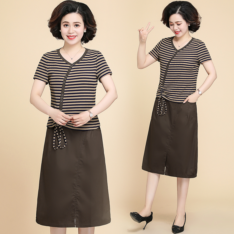 妈妈夏装套装裙子中年女连衣裙新款洋气中老年条纹半身裙40岁
