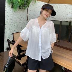 V领蕾丝边灯笼袖天丝衬衫女夏季新款欧货宽松复古小衫上衣