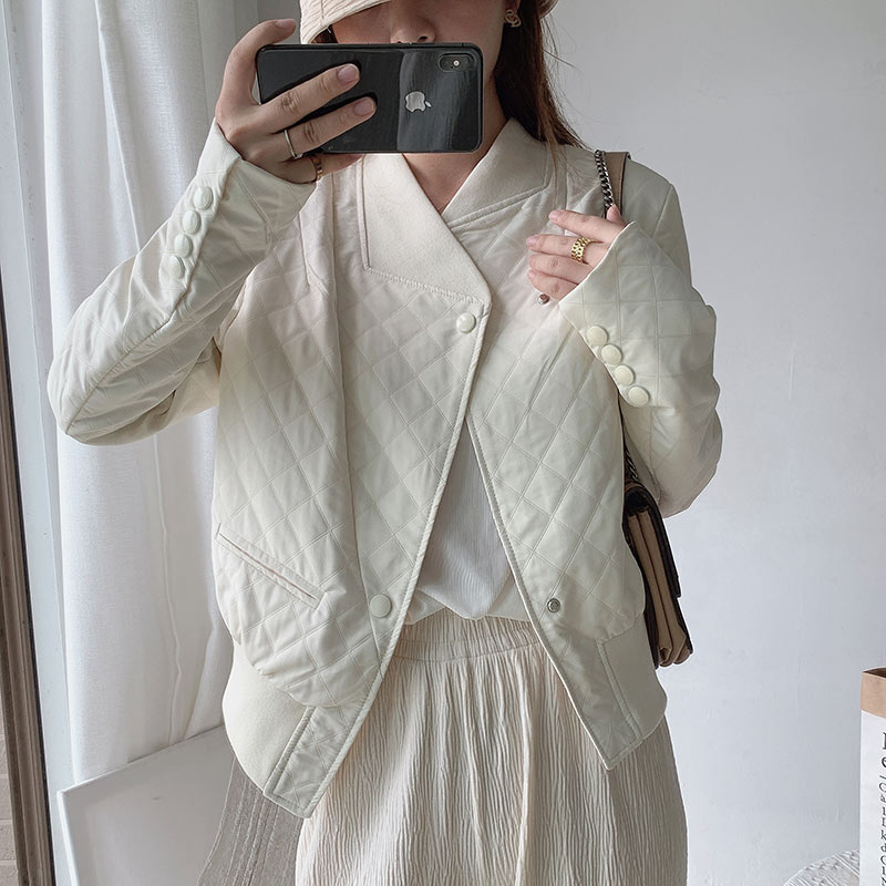 立领棒球服短款外套女秋新款长袖不规则V领菱格夹克上衣